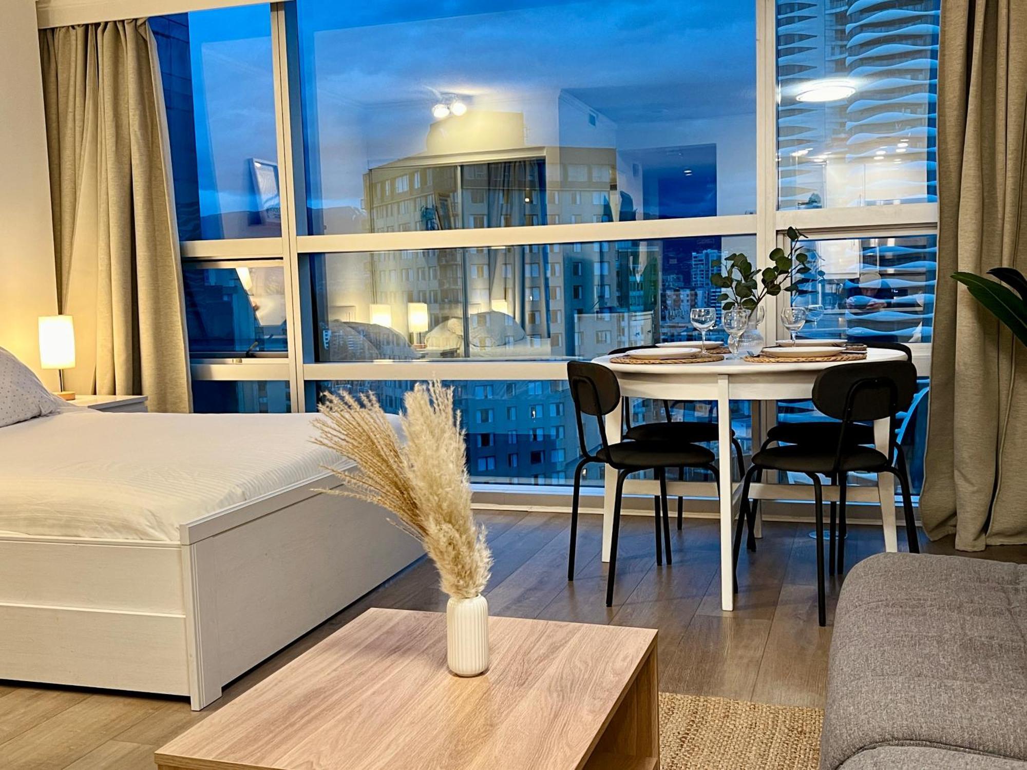 溫哥華Stunning Skyline Views In A Cozy And Stylish Abode公寓 外观 照片